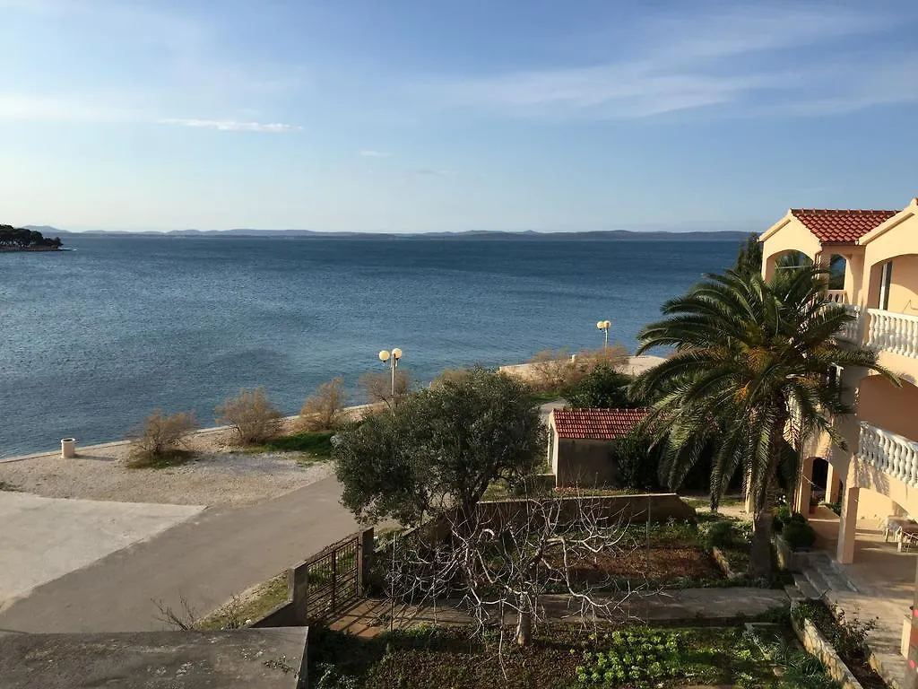 Guest House Punta Grzan Petrcane