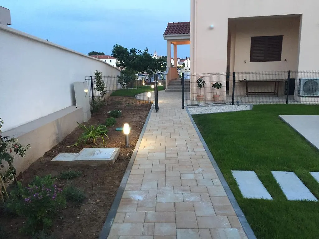 Guest House Punta Grzan Petrcane
