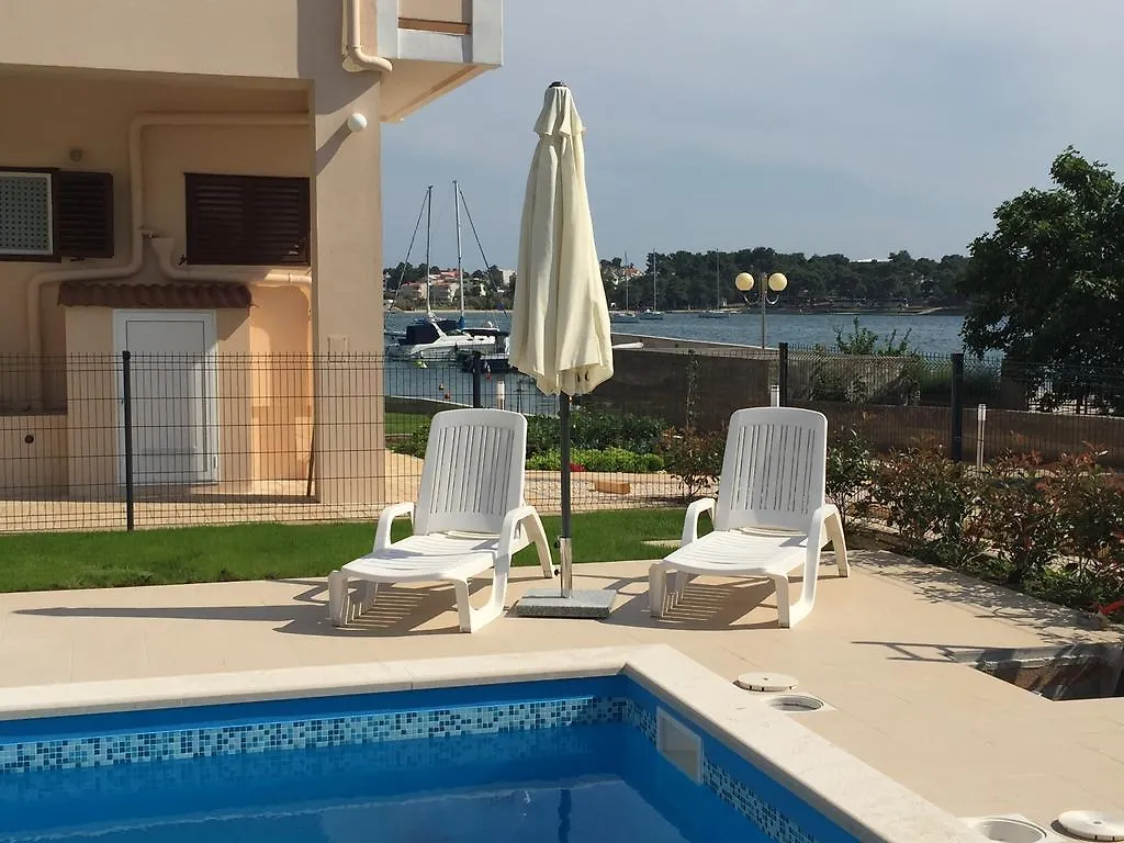 Guest House Punta Grzan Petrcane